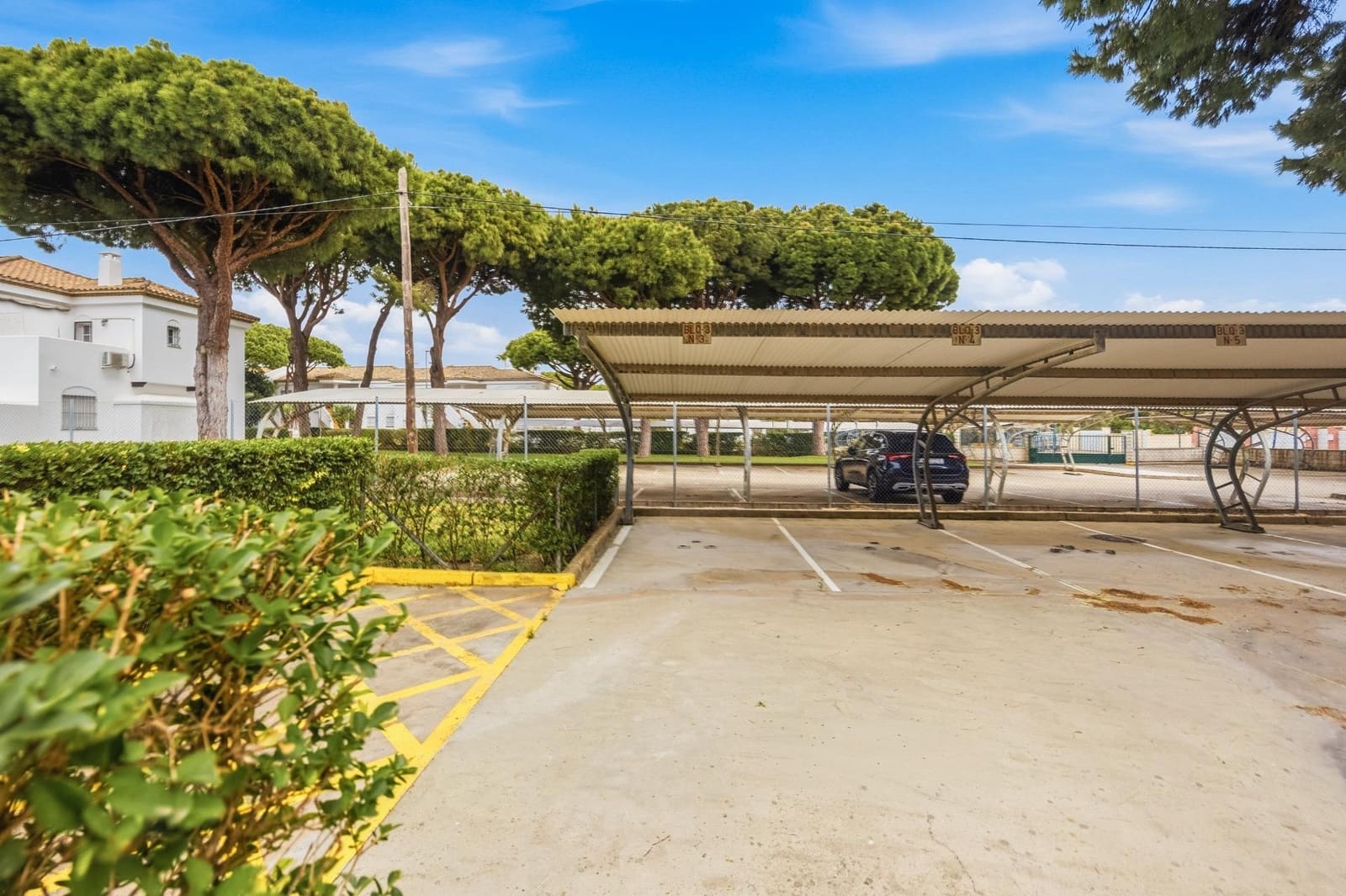 2 bedroom Apartment for sale in Chiclana de la Frontera with garage - € 265,000 (Ref: 9820478)