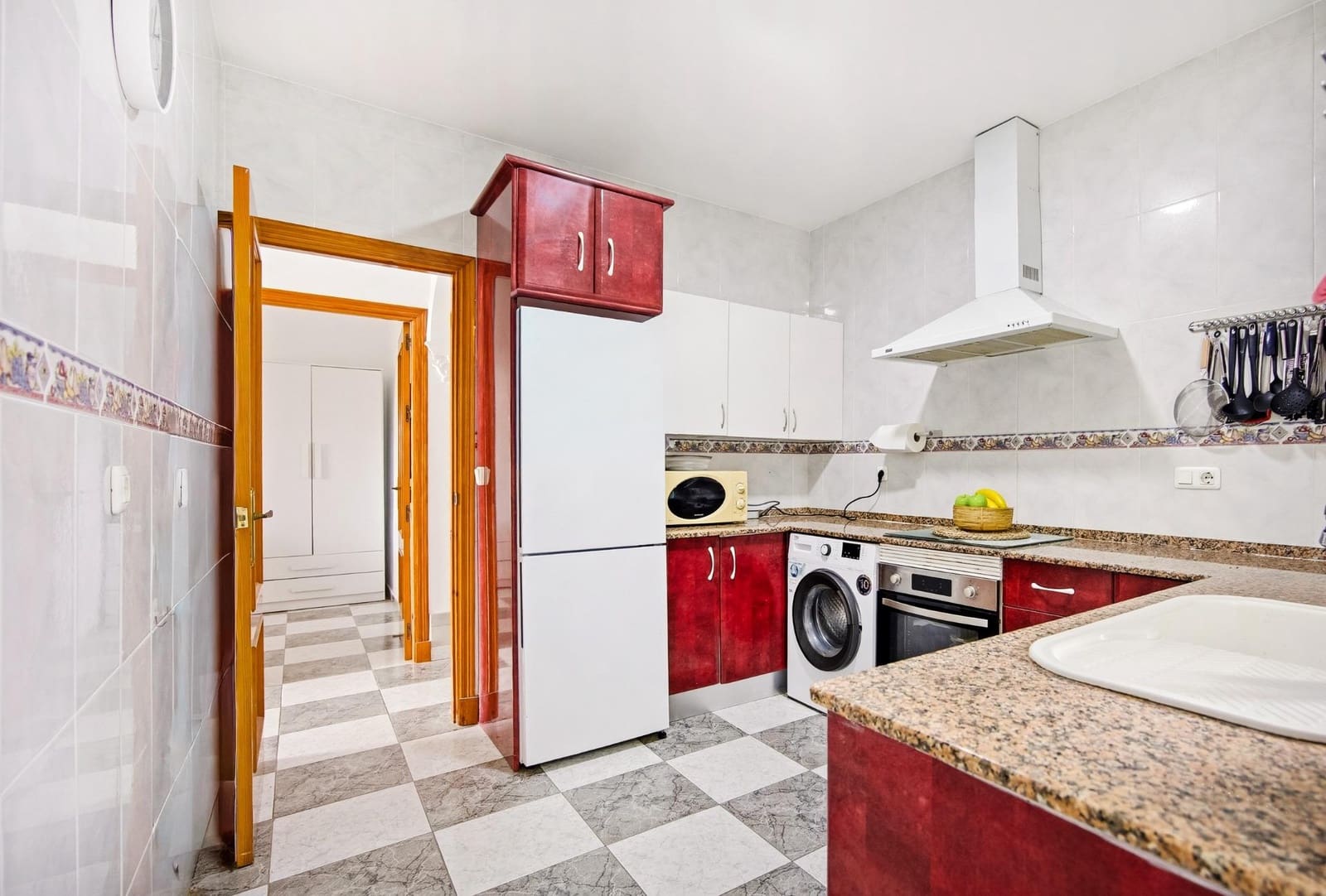 3 soveværelse Villa til salg i Chiclana de la Frontera med swimmingpool - € 389.990 (Ref: 9820480)