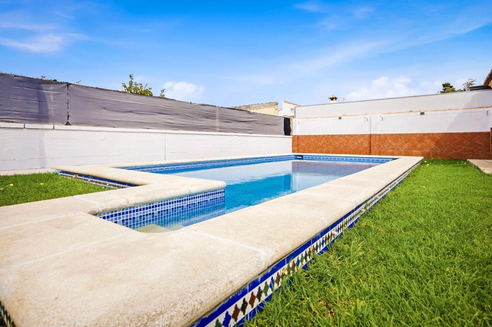3 soveværelse Villa til salg i Chiclana de la Frontera med swimmingpool - € 389.990 (Ref: 9820480)