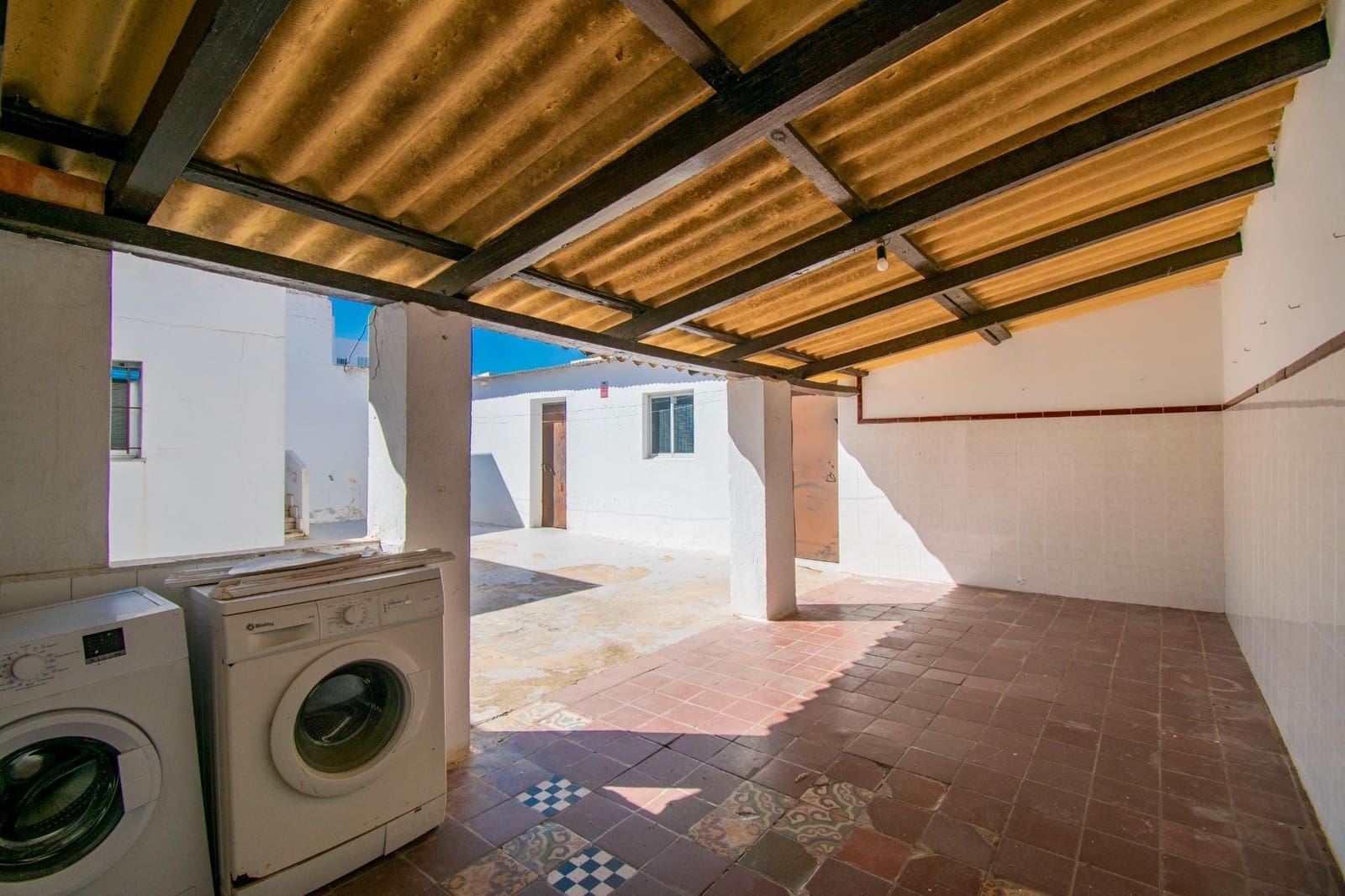 2 bedroom Townhouse for sale in Chiclana de la Frontera - € 196,900 (Ref: 9831321)