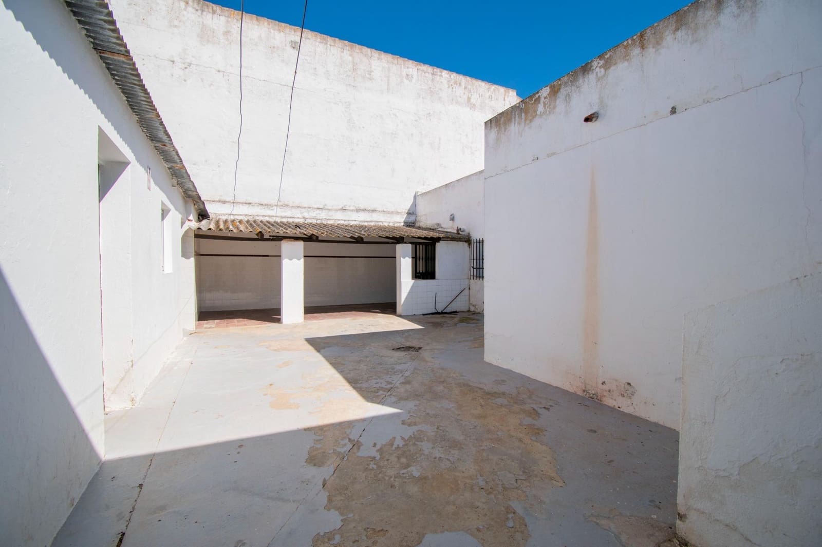 2 bedroom Townhouse for sale in Chiclana de la Frontera - € 196,900 (Ref: 9831321)