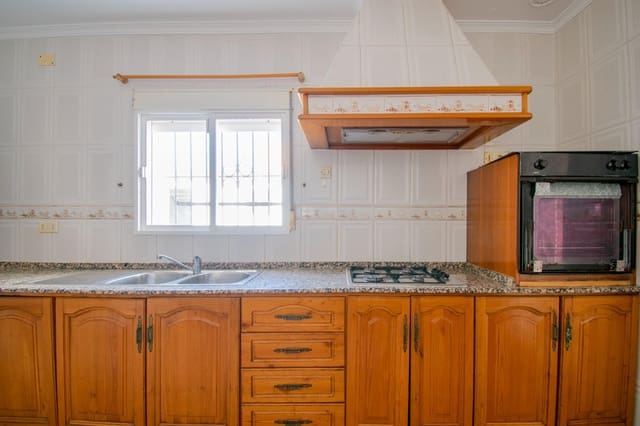 2 makuuhuone Omakotitalo myytävänä paikassa Chiclana de la Frontera - 196 900 € (Ref: 9831321)