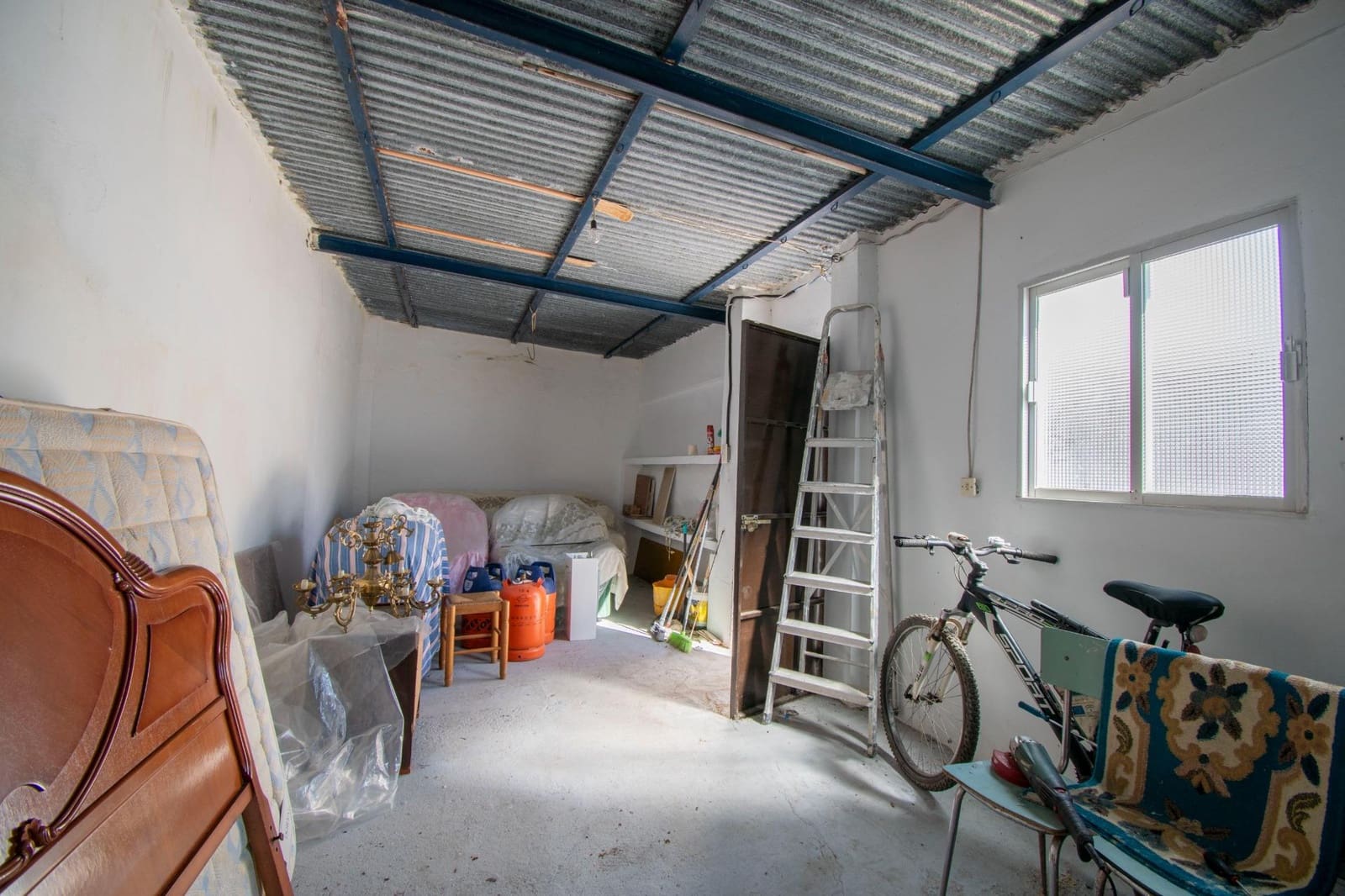 2 bedroom Townhouse for sale in Chiclana de la Frontera - € 196,900 (Ref: 9831321)