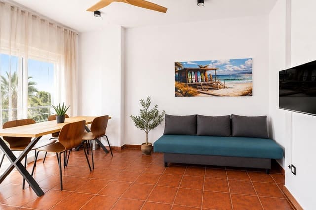 2 slaapkamer Appartement te koop in La Barrosa, Chiclana de la Frontera met zwembad - € 269.000 (Ref: 9849317)