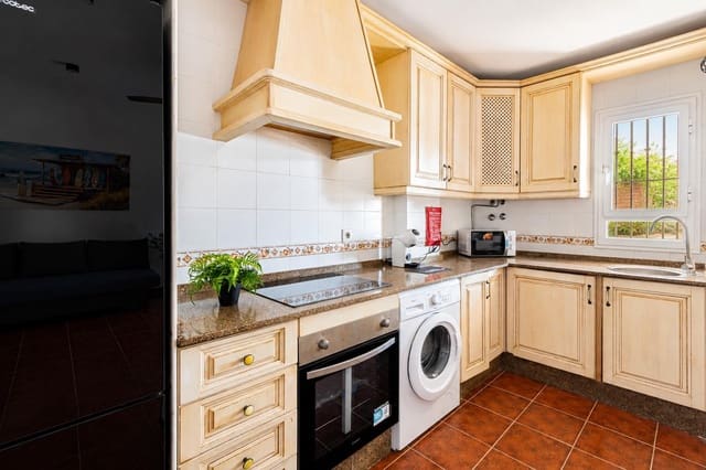 2 Zimmer Apartment zu verkaufen in La Barrosa, Chiclana de la Frontera mit Pool - 269.000 € (Ref: 9849317)