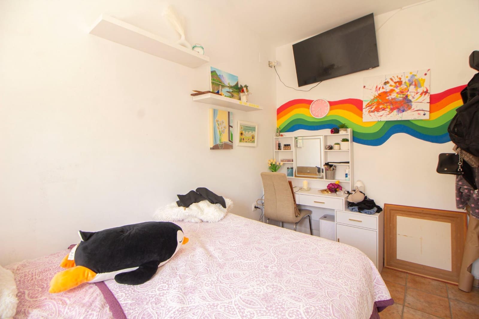 5 bedroom Villa for sale in Novo Sancti Petri with garage - € 249,990 (Ref: 9861849)