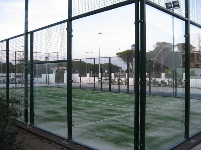 2 slaapkamer Penthouse te koop in La Barrosa met zwembad - € 299.000 (Ref: 9876379)