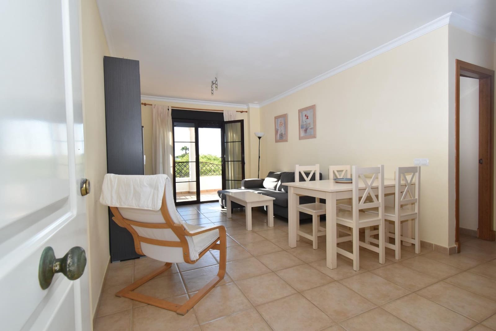 2 slaapkamer Penthouse te koop in La Barrosa met zwembad - € 299.000 (Ref: 9876379)