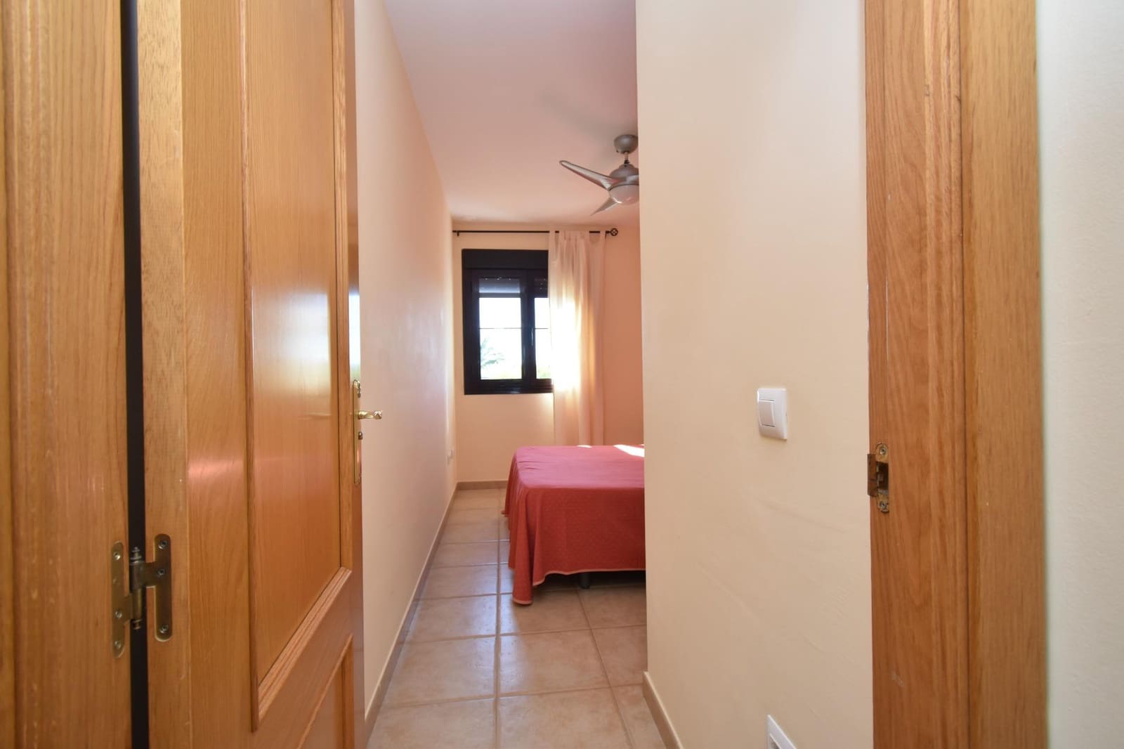 2 slaapkamer Penthouse te koop in La Barrosa met zwembad - € 299.000 (Ref: 9876379)
