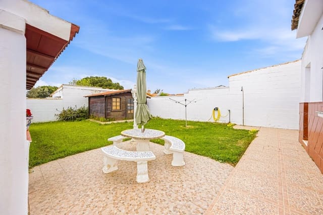 Chalet de 3 habitaciones en Chiclana de la Frontera en venta - 336.000 € (Ref: 9876384)