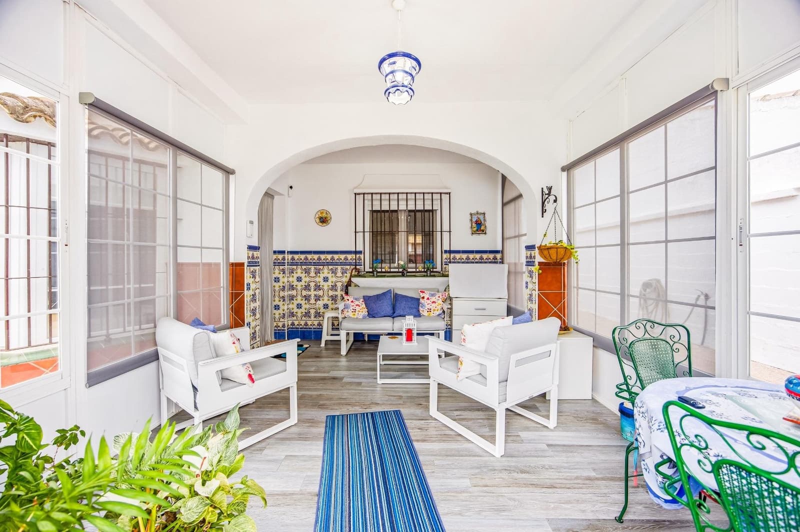 Chalet de 3 habitaciones en Chiclana de la Frontera en venta - 336.000 € (Ref: 9876384)