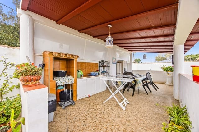 Chalet de 3 habitaciones en Chiclana de la Frontera en venta - 336.000 € (Ref: 9876384)