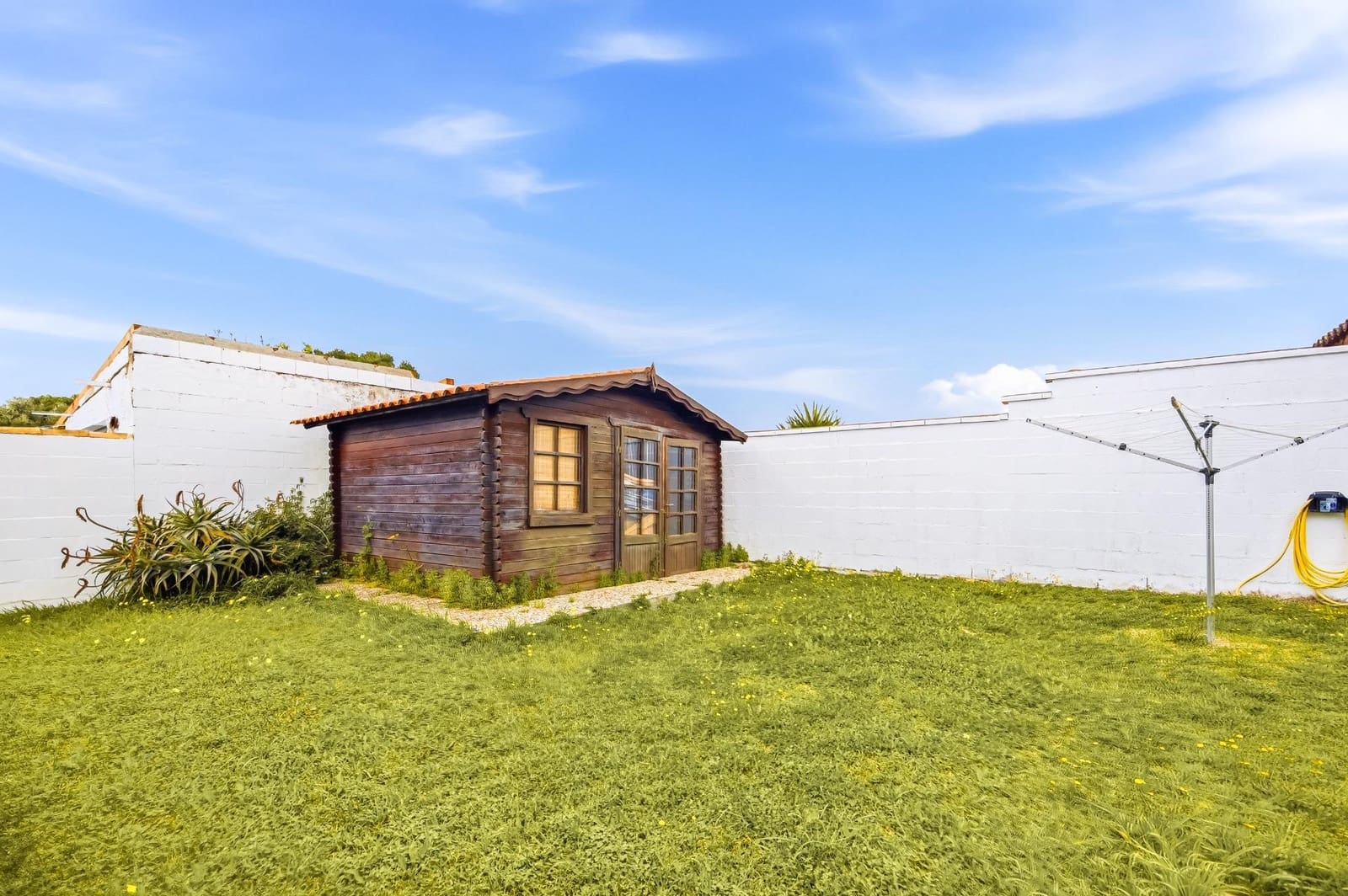 Chalet de 3 habitaciones en Chiclana de la Frontera en venta - 336.000 € (Ref: 9876384)