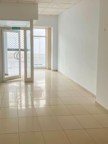 5 bedroom Commercial for rent in Chiclana de la Frontera - € 1,100 (Ref: 9893834)