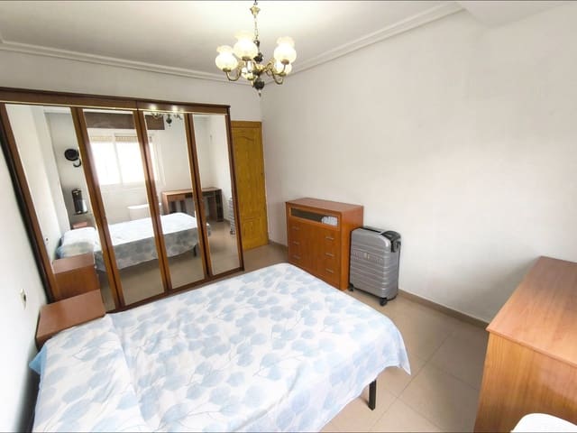 Apartamento de 4 habitaciones en Murcia ciudad en alquiler - 300 € (Ref: 10044987)