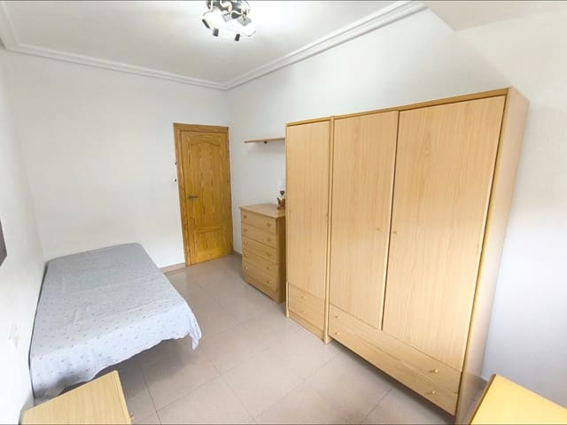 Apartamento de 4 habitaciones en Murcia ciudad en alquiler - 300 € (Ref: 10044987)