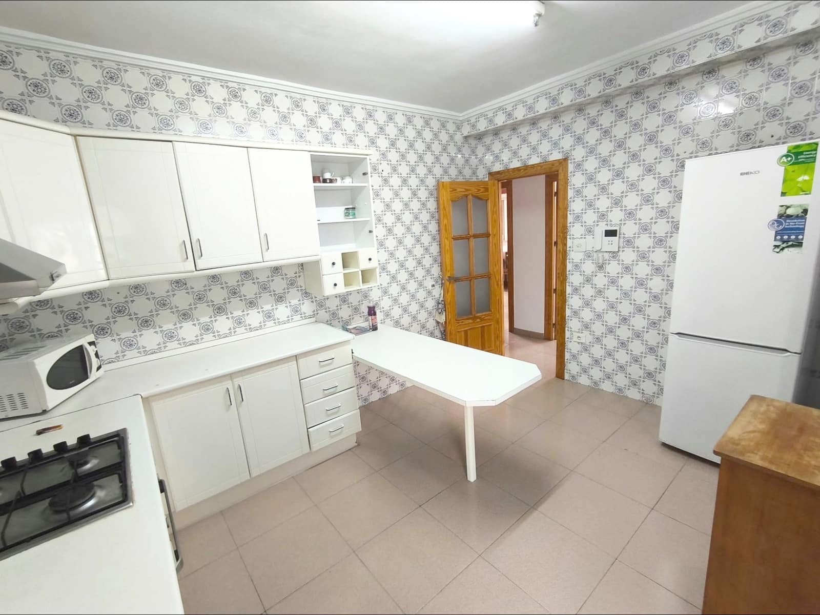 4 sovrum Lägenhet att hyra i Murcia stad - 300 € (Ref: 10044987)
