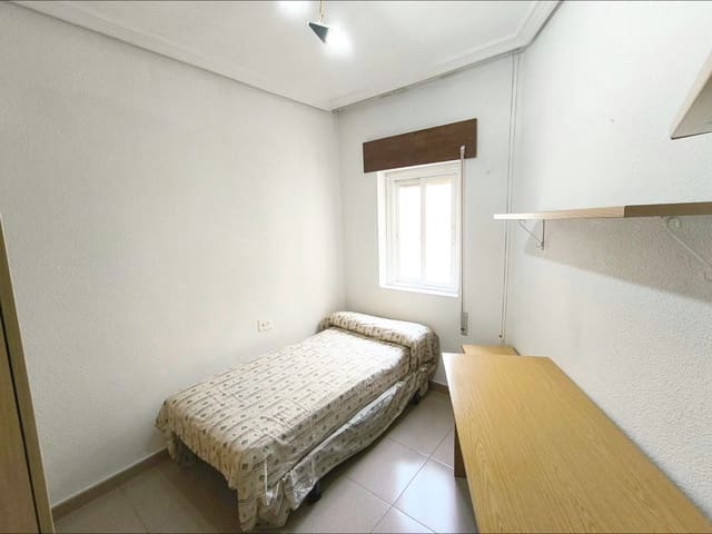Apartamento de 4 habitaciones en Murcia ciudad en alquiler - 300 € (Ref: 10044987)