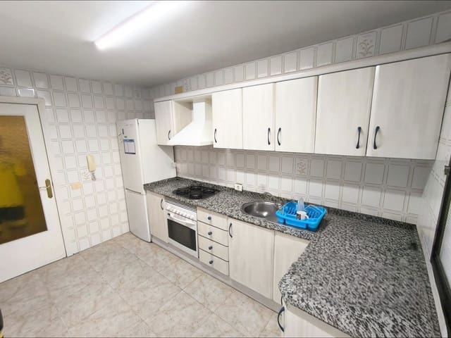 Piso de 3 habitaciones en Murcia ciudad en alquiler - 900 € (Ref: 9960204)