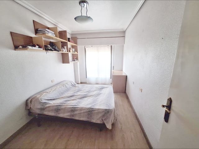 Piso de 3 habitaciones en Murcia ciudad en alquiler - 900 € (Ref: 9960204)
