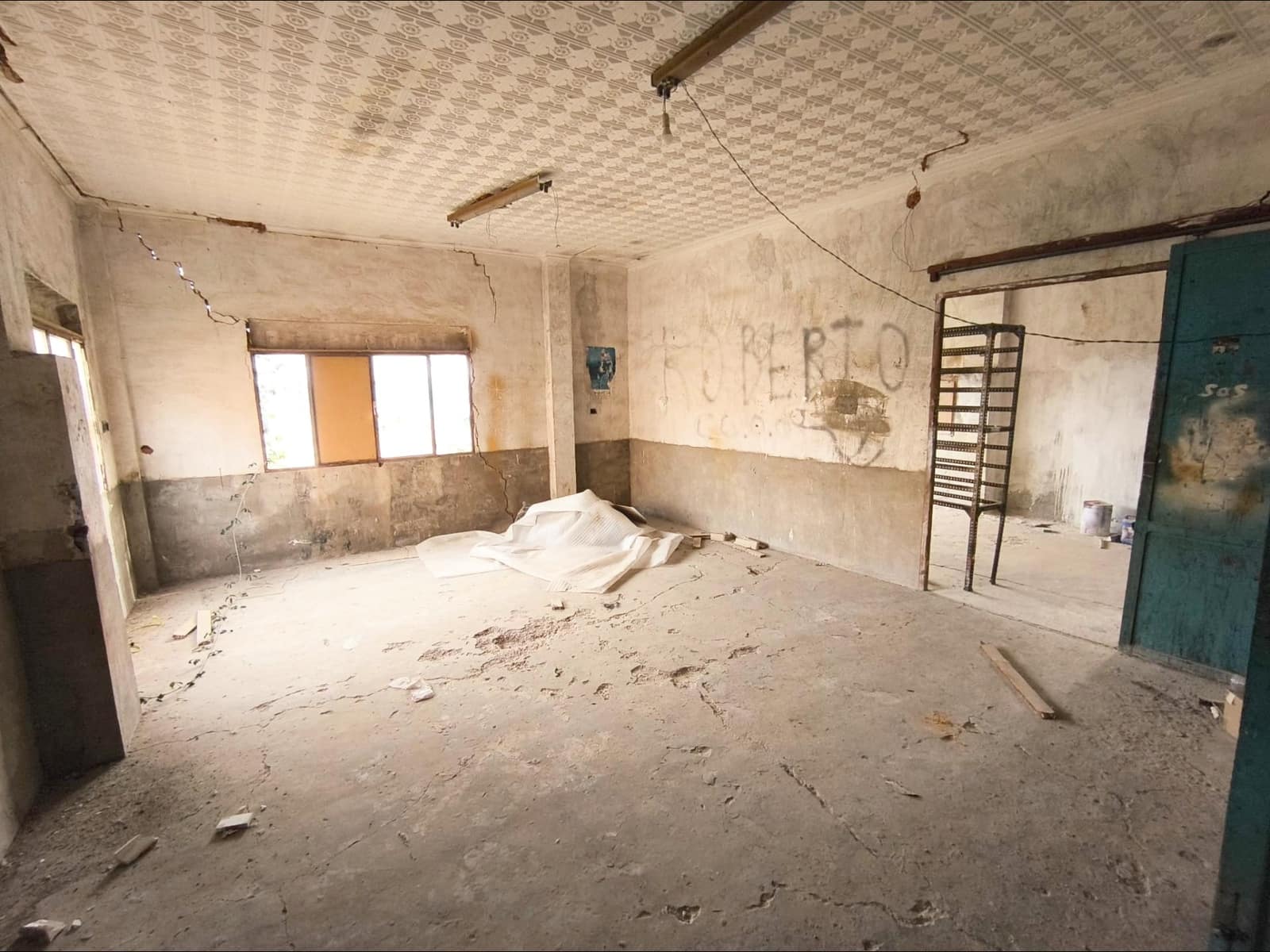 8 makuuhuone Omakotitalo myytävänä paikassa La Alberca - 79 000 € (Ref: 9960209)