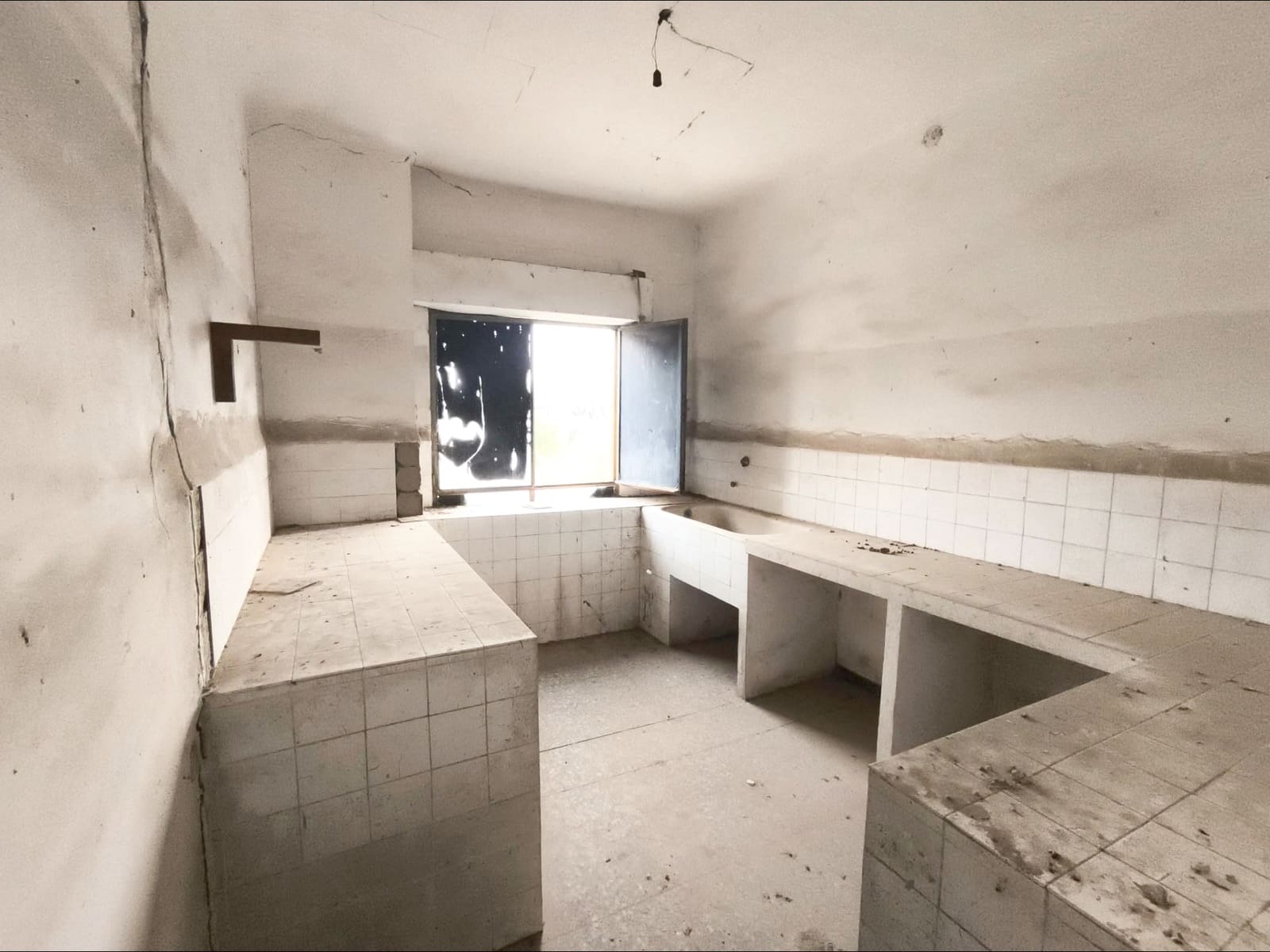 8 makuuhuone Omakotitalo myytävänä paikassa La Alberca - 79 000 € (Ref: 9960209)