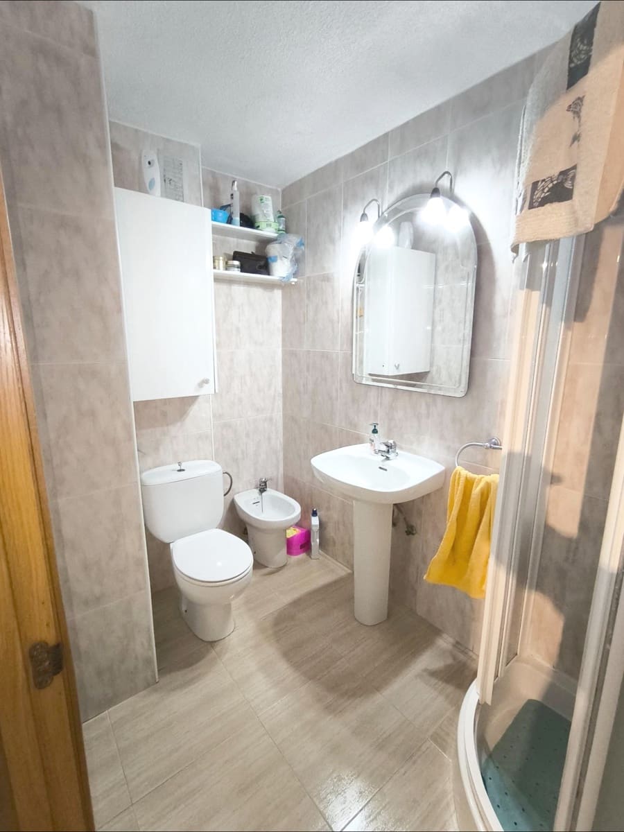 3 quarto Apartamento para venda em Torrevieja - 140 000 € (Ref: 9960213)