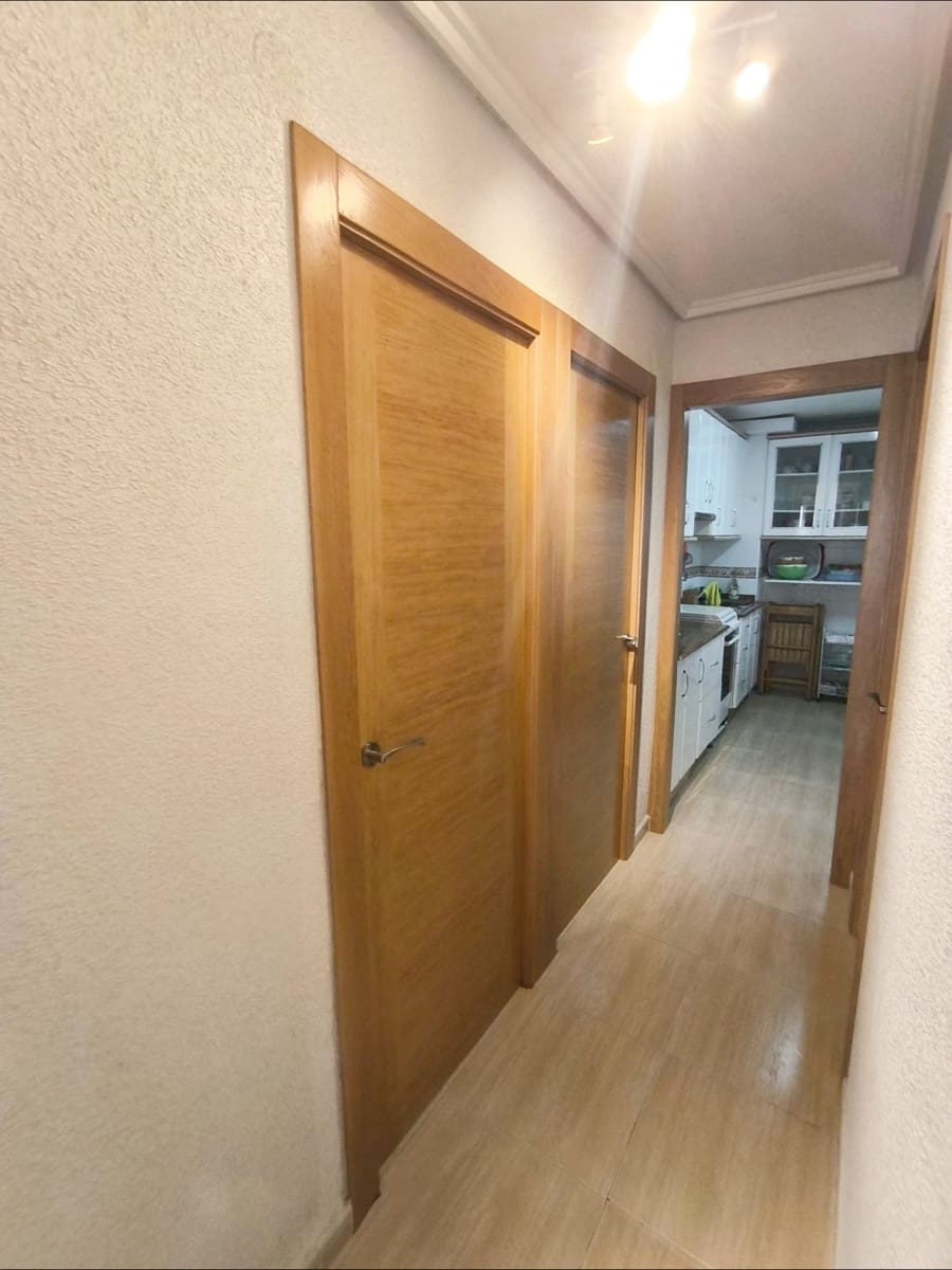 3 quarto Apartamento para venda em Torrevieja - 140 000 € (Ref: 9960213)