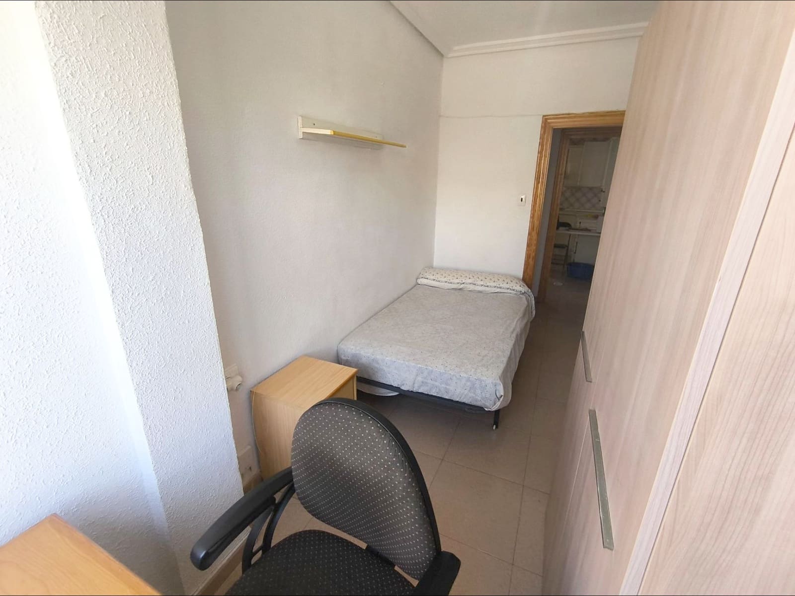 4 bedroom Flat for rent in Murcia city - € 1,000 (Ref: 9960217)