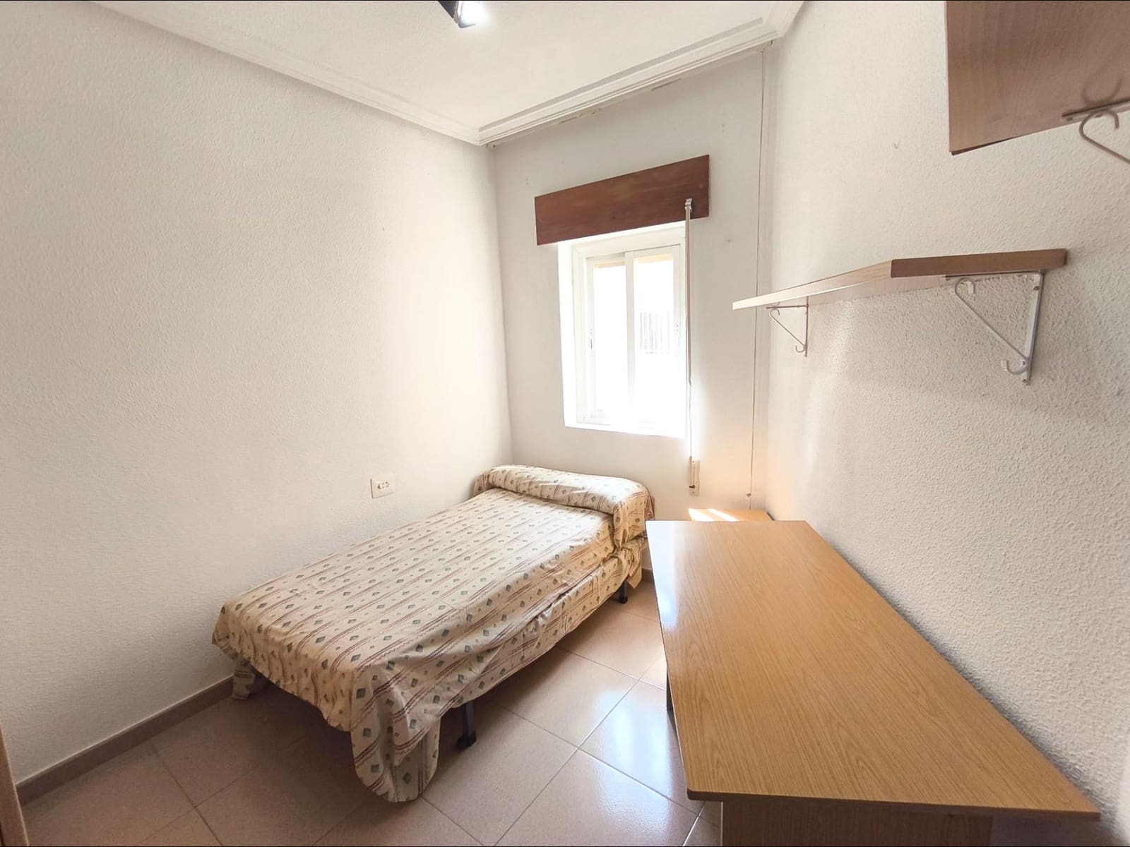 4 bedroom Flat for rent in Murcia city - € 1,000 (Ref: 9960217)