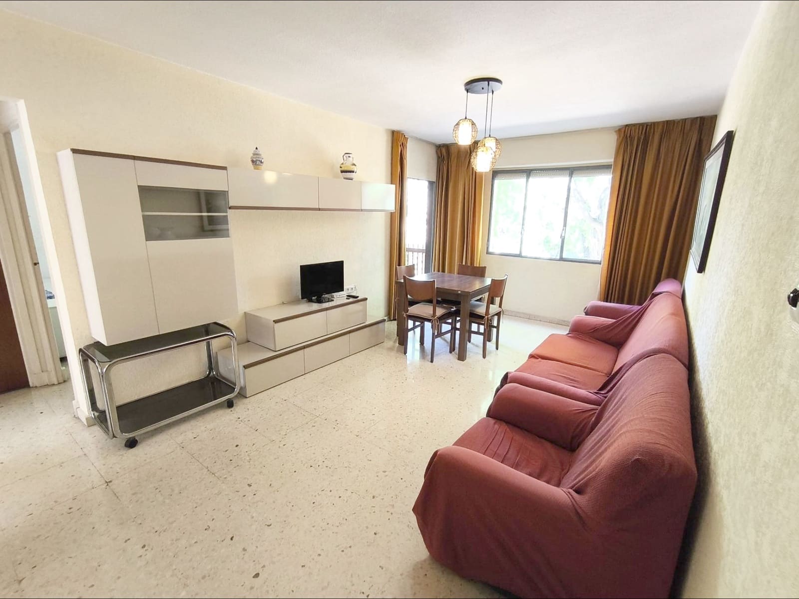 4 sovrum Lägenhet att hyra i Murcia stad - 950 € (Ref: 9960218)