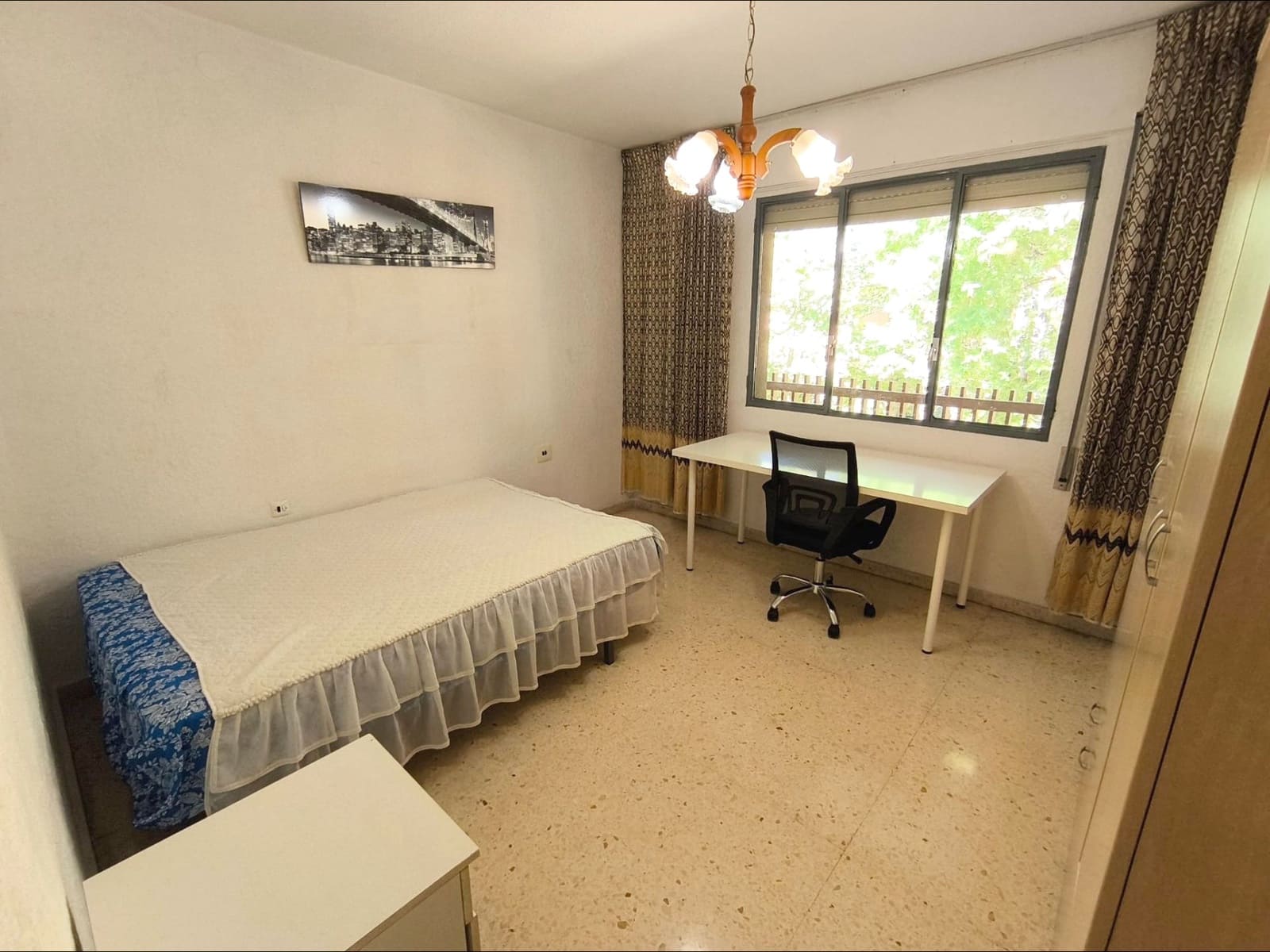 4 sovrum Lägenhet att hyra i Murcia stad - 950 € (Ref: 9960218)