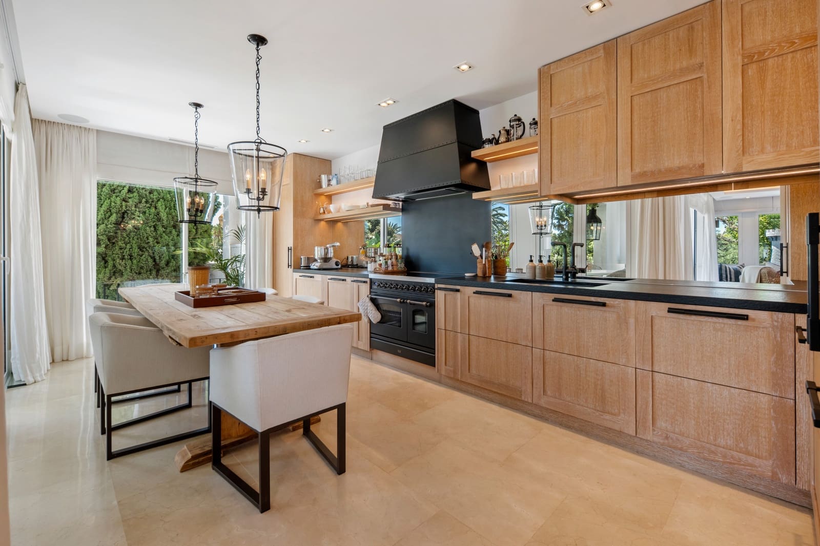 1 bedroom Apartment for sale in Golden Mile - € 3,500,000 (Ref: 10025189)