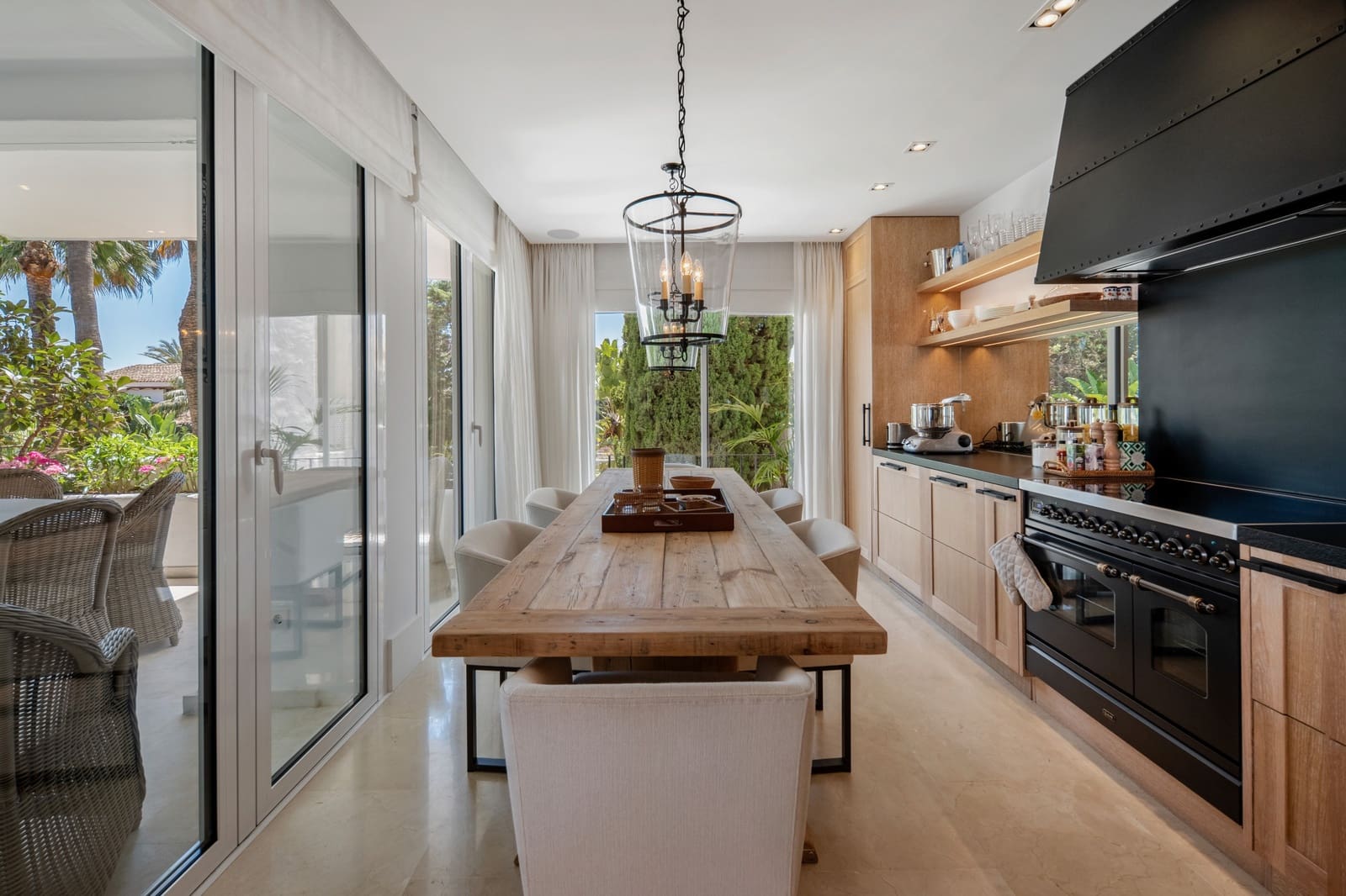 1 bedroom Apartment for sale in Golden Mile - € 3,500,000 (Ref: 10025189)