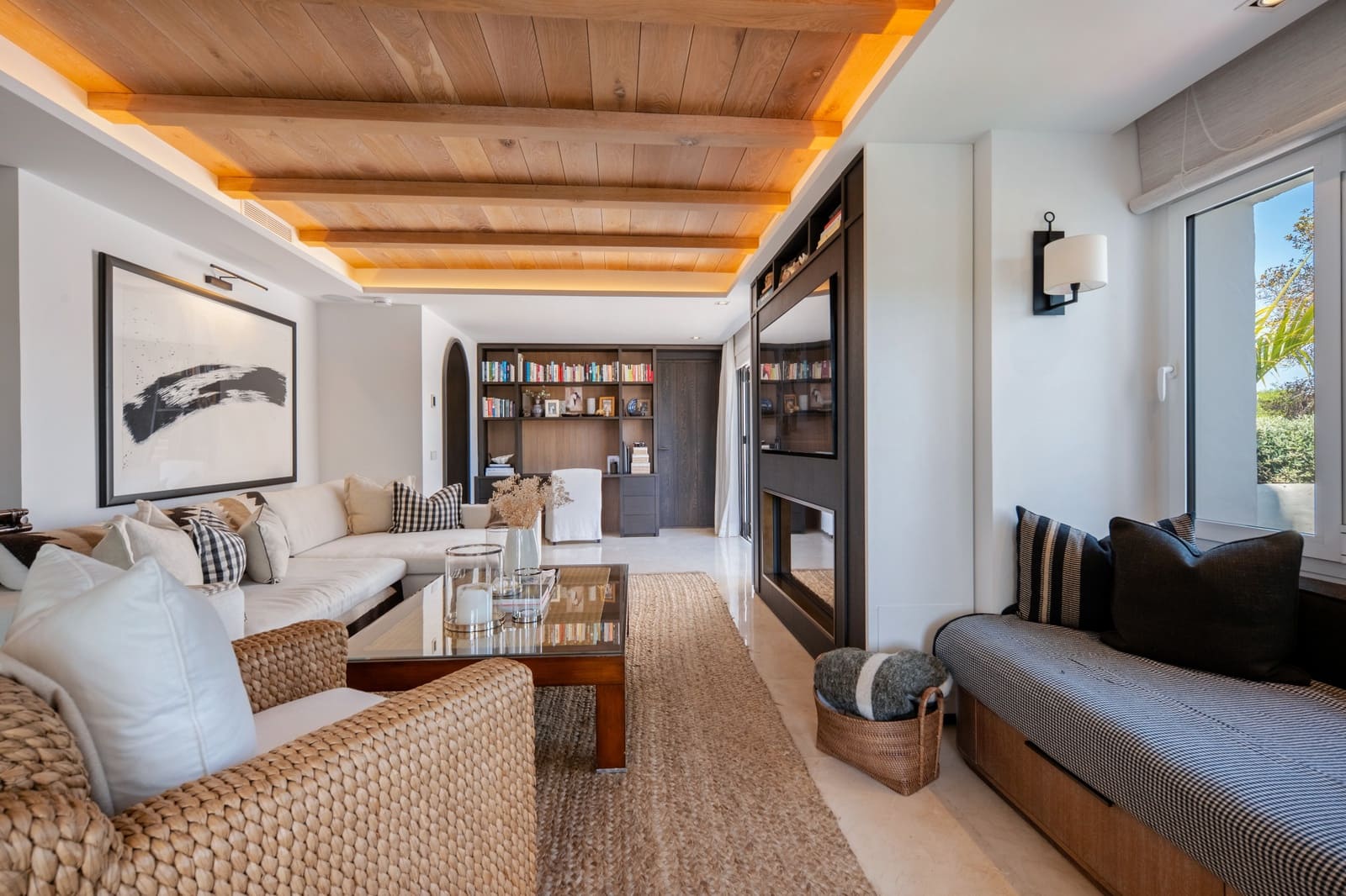 1 bedroom Apartment for sale in Golden Mile - € 3,500,000 (Ref: 10025189)