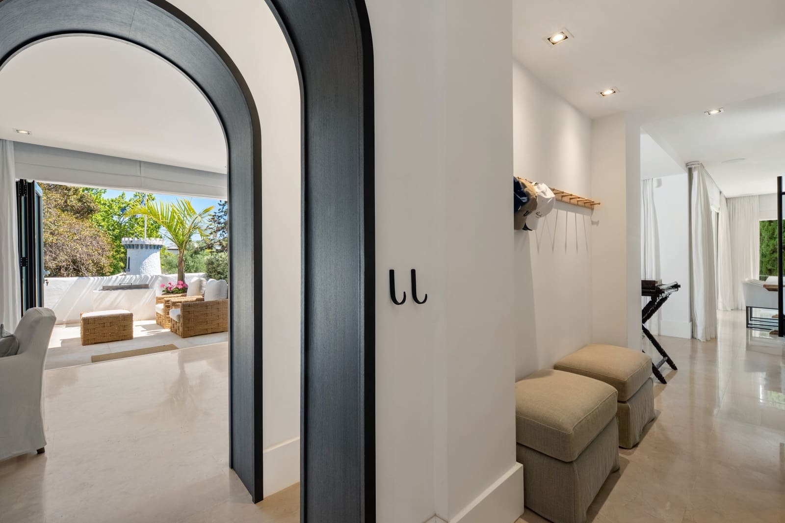 1 bedroom Apartment for sale in Golden Mile - € 3,500,000 (Ref: 10025189)