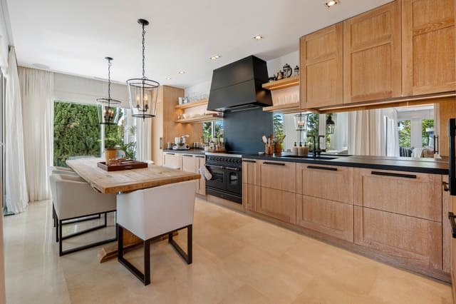 1 bedroom Apartment for sale in Lomas De Marbella, Marbella - € 3,500,000 (Ref: 10025189)