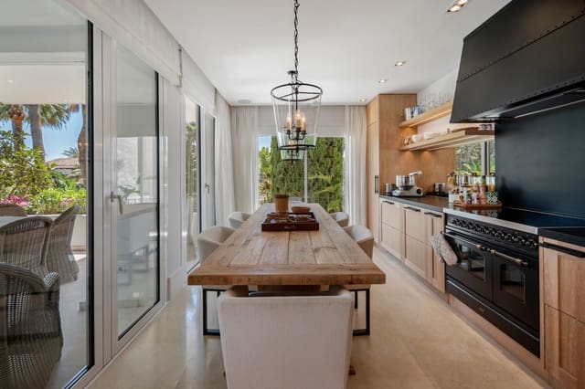1 bedroom Apartment for sale in Lomas De Marbella, Marbella - € 3,500,000 (Ref: 10025189)