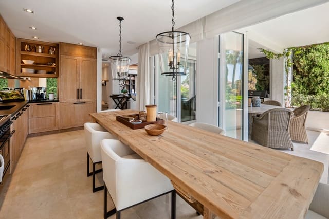 1 bedroom Apartment for sale in Lomas De Marbella, Marbella - € 3,500,000 (Ref: 10025189)