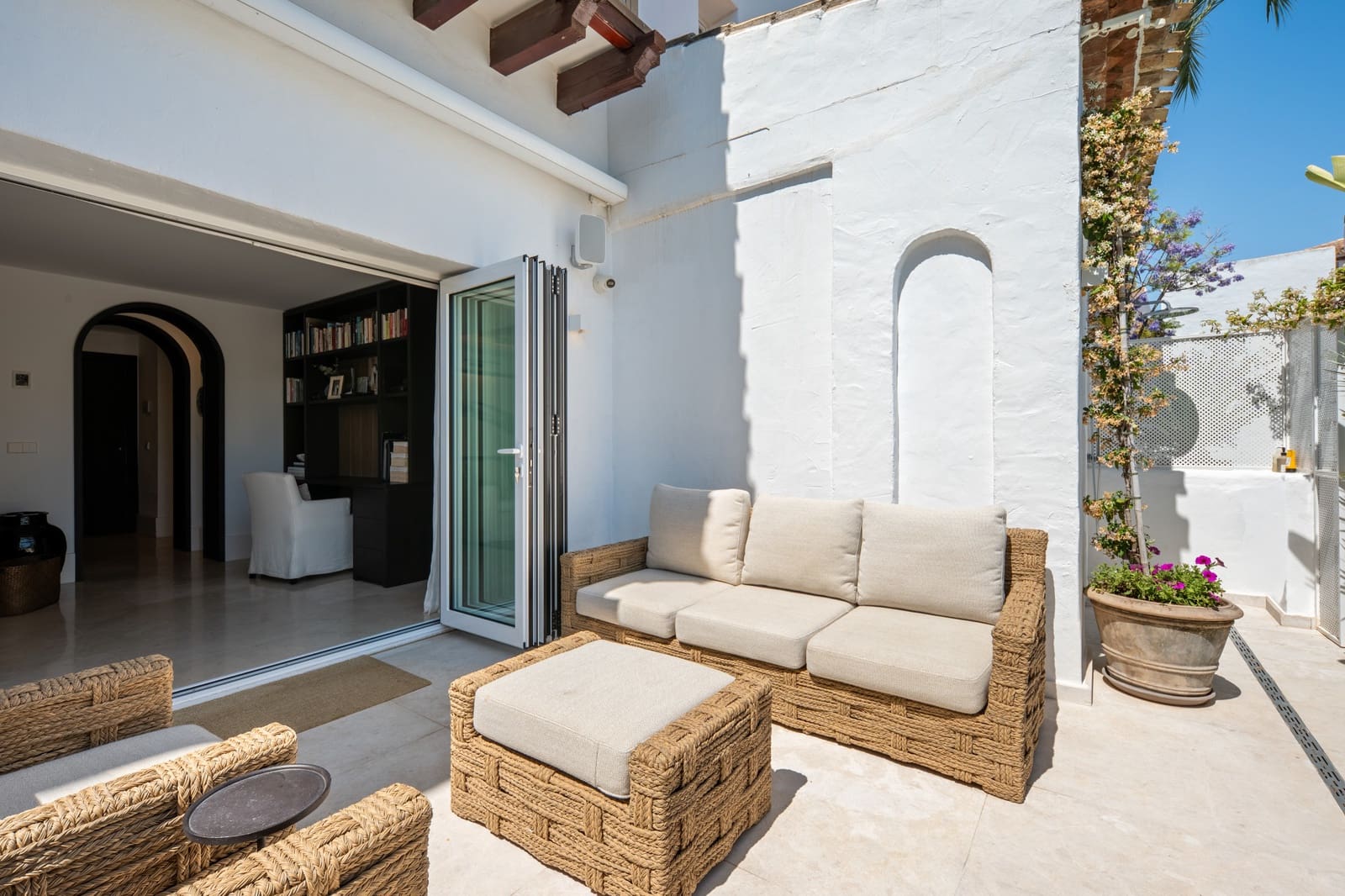 1 bedroom Apartment for sale in Golden Mile - € 3,500,000 (Ref: 10025189)