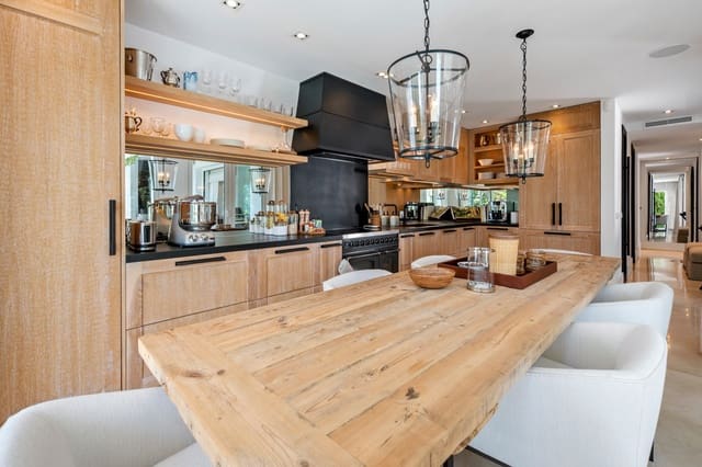 1 bedroom Apartment for sale in Lomas De Marbella, Marbella - € 3,500,000 (Ref: 10025189)