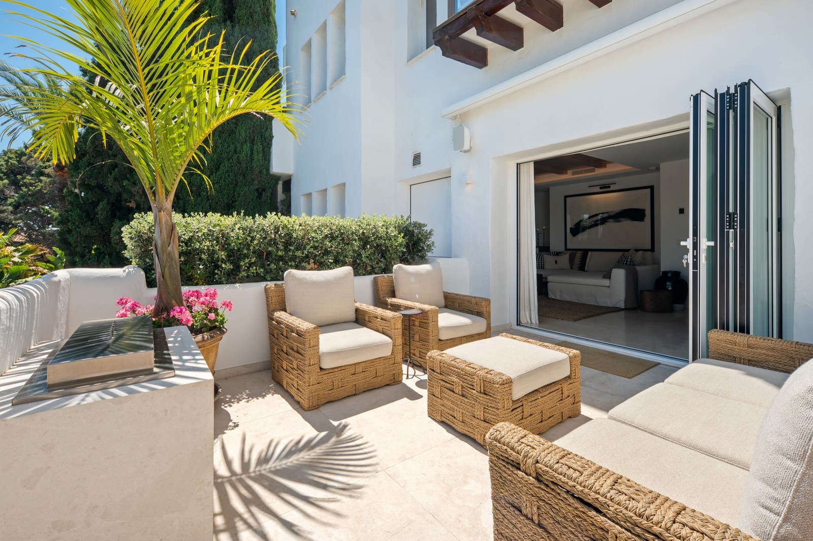 1 bedroom Apartment for sale in Golden Mile - € 3,500,000 (Ref: 10025189)