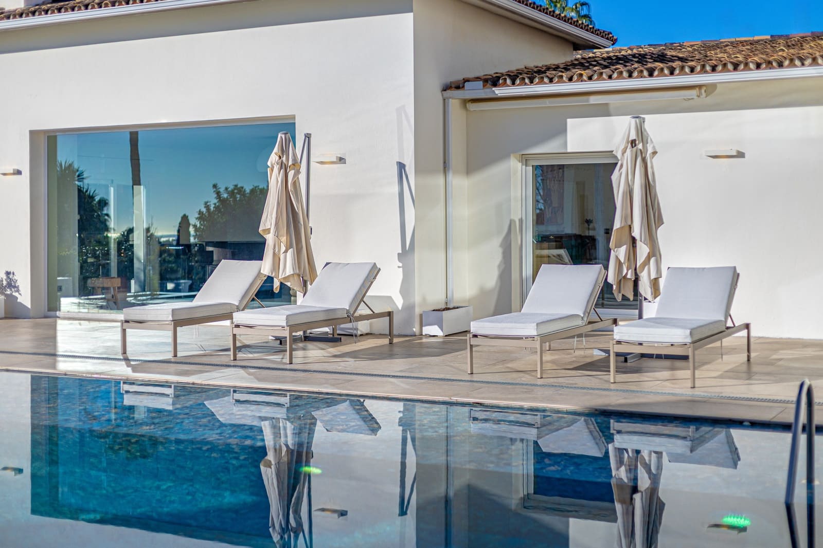7 quarto Moradia para venda em Guadalmina com piscina garagem - 4 899 000 € (Ref: 10026890)