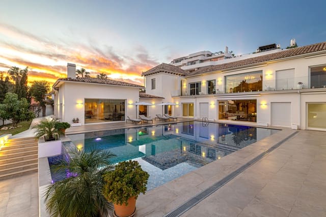 7 quarto Moradia para venda em Guadalmina Alta, Marbella com piscina garagem - 4 899 000 € (Ref: 10026890)