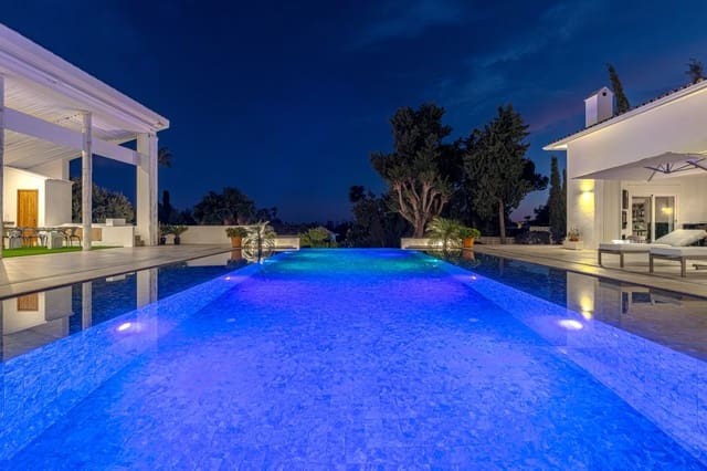 7 quarto Moradia para venda em Guadalmina Alta, Marbella com piscina garagem - 4 899 000 € (Ref: 10026890)