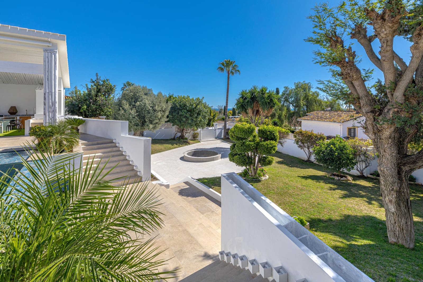 7 quarto Moradia para venda em Guadalmina com piscina garagem - 4 899 000 € (Ref: 10026890)