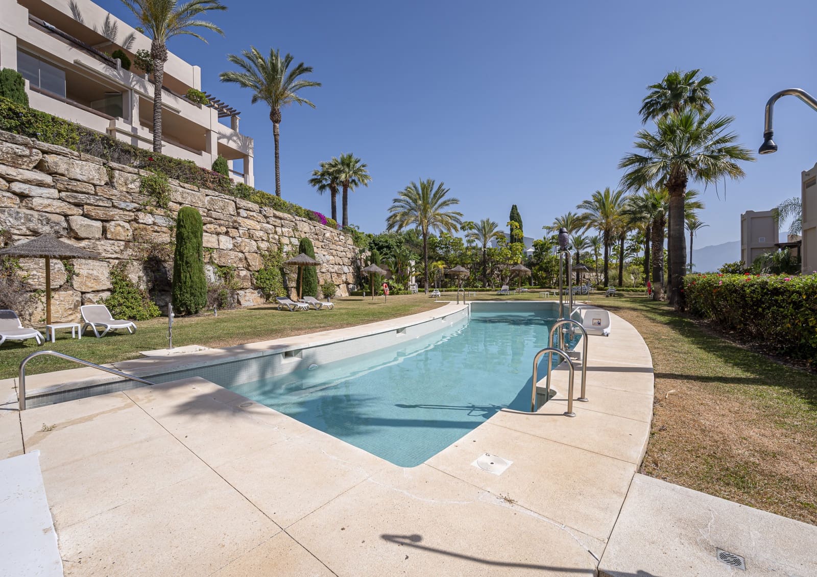 2 sovrum Lägenhet till salu i El Paraiso med pool garage - 579 000 € (Ref: 10026892)