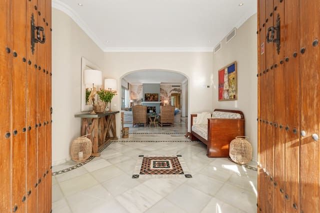 4 sovrum Villa till salu i Sierra Blanca, Marbella med pool garage - 3 995 000 € (Ref: 10031569)