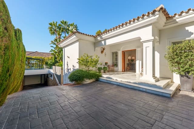 4 sovrum Villa till salu i Sierra Blanca, Marbella med pool garage - 3 995 000 € (Ref: 10031569)