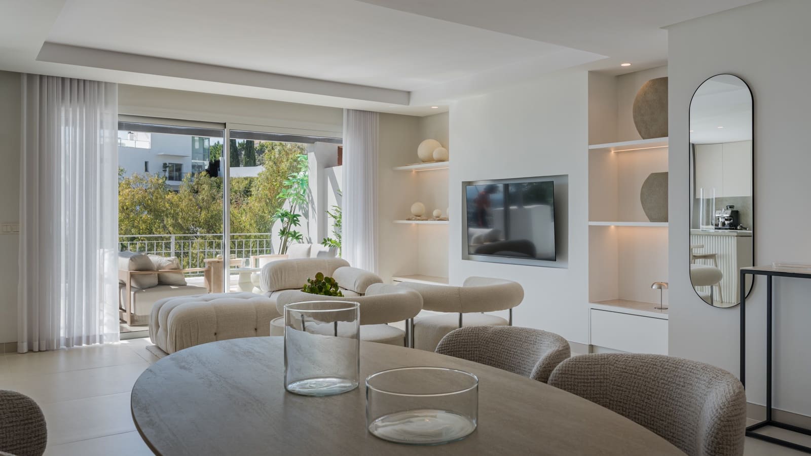 3 bedroom Penthouse for sale in La Quinta with pool garage - € 1,495,000 (Ref: 10037057)